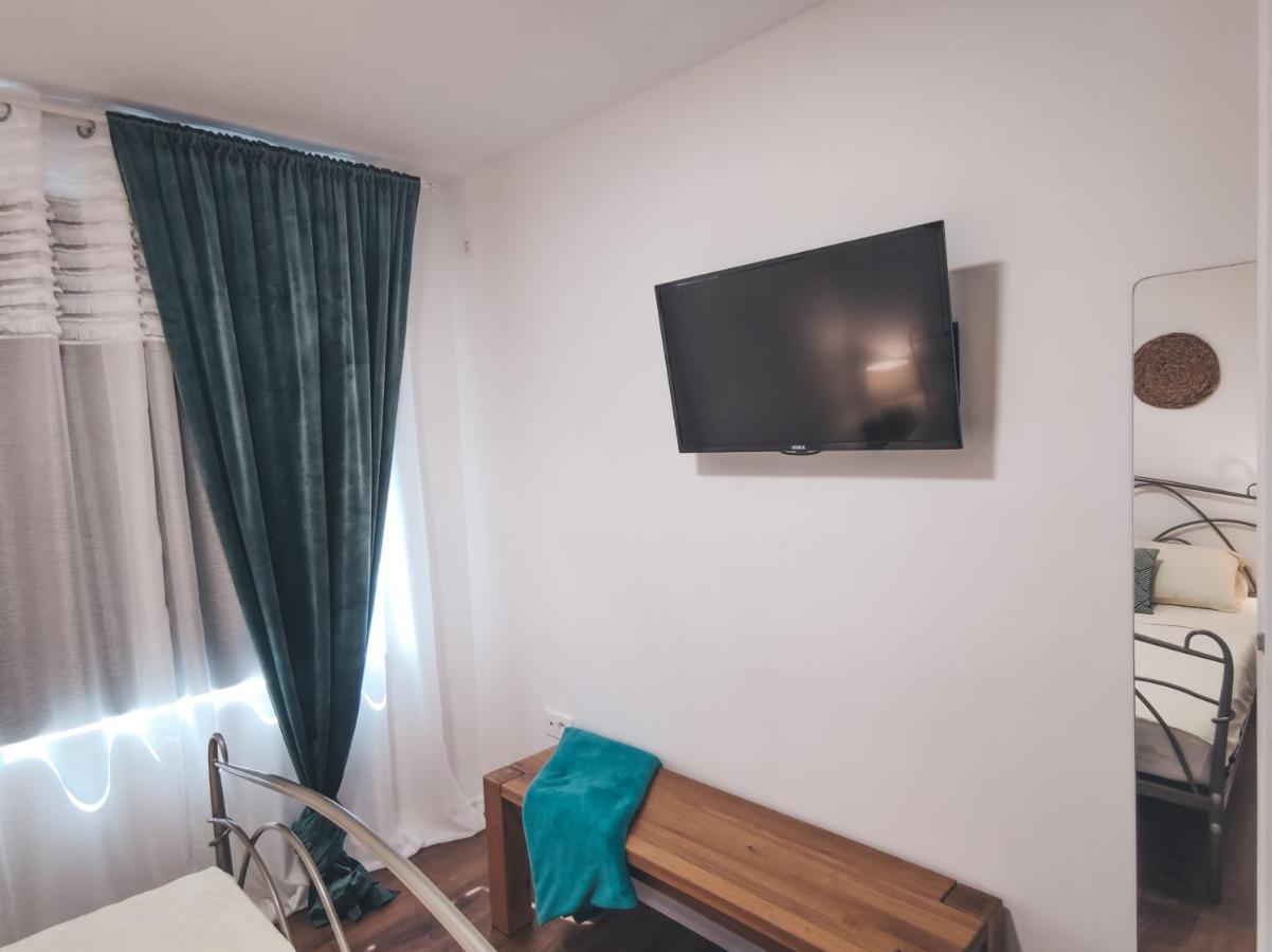 Villa-Apartments Bognar Velika Экстерьер фото