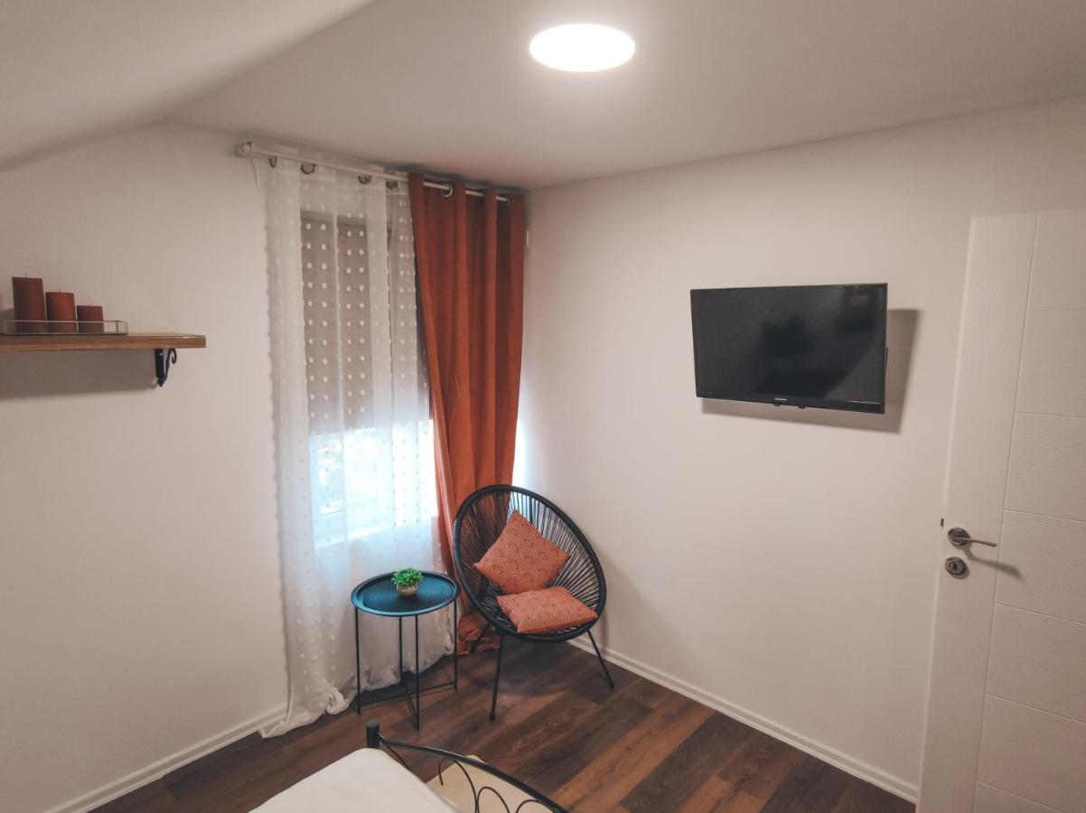 Villa-Apartments Bognar Velika Экстерьер фото